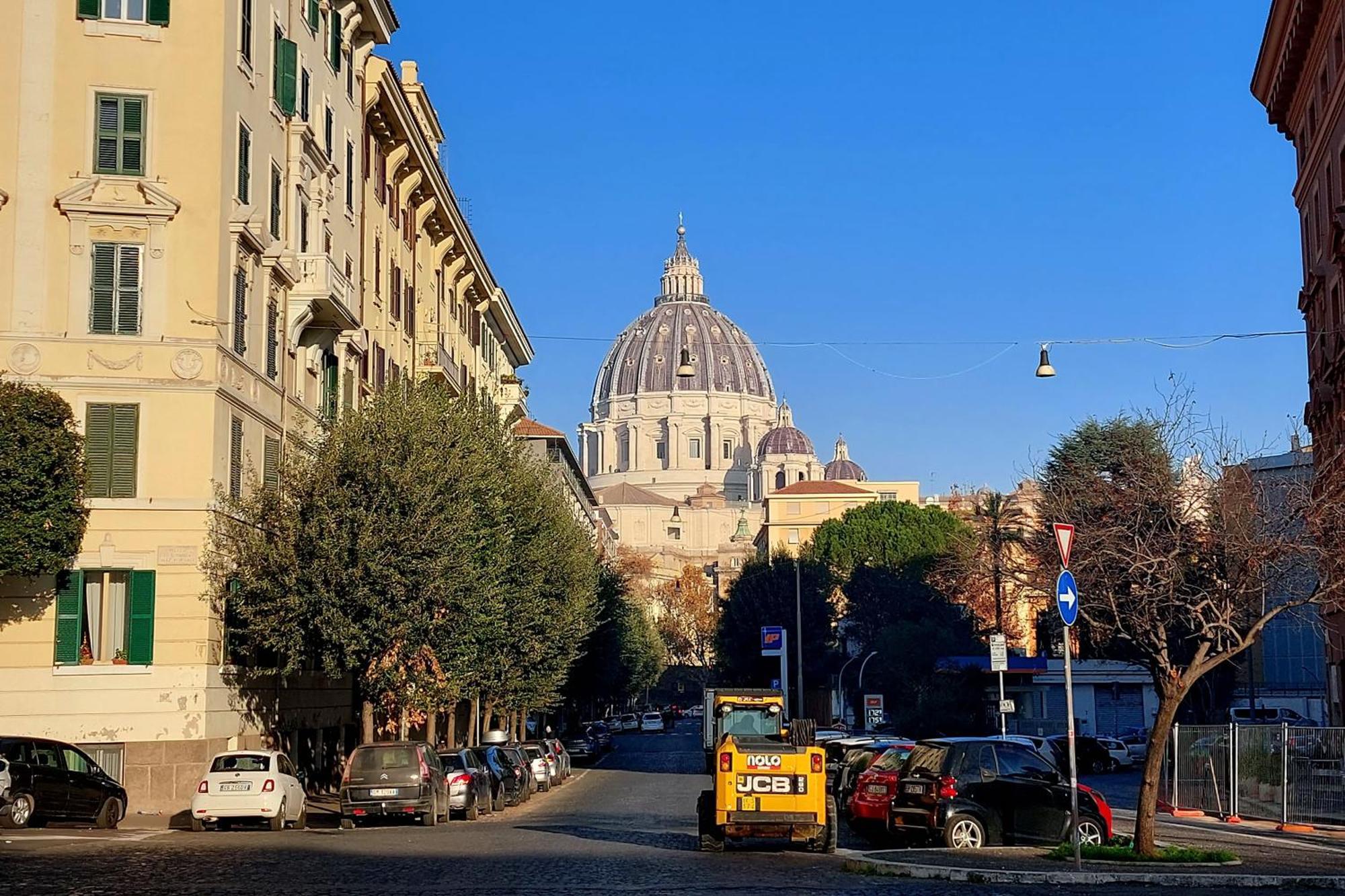 Magenta Deluxe Silveri Rome Buitenkant foto